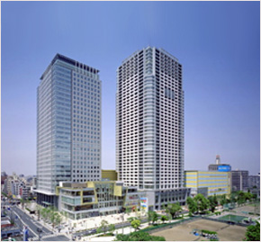 大型商業施設と融合した Brilliaタワー東京＜東京建物＞